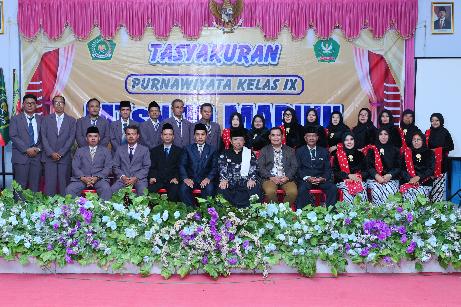 Tasyakuran Purnawiyata Siswa - Siswi Kelas 9 MTsN 10 Madiun