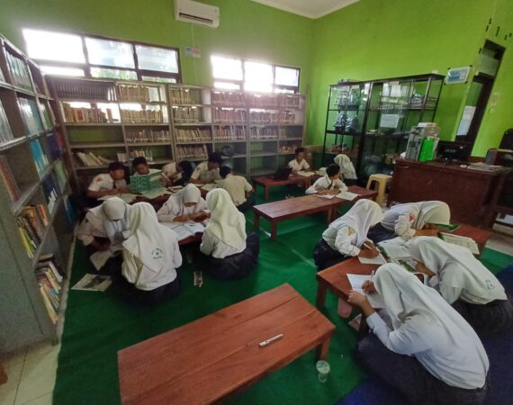 Perpustakaan-MTsN-10-Madiun-1
